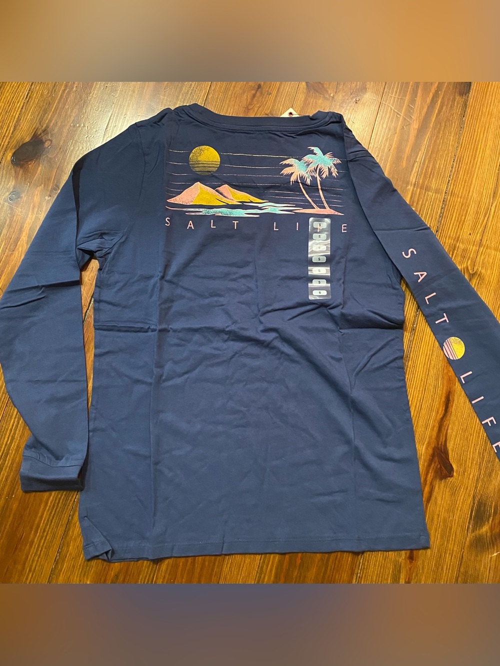 Salt Life Women’s Navy Long Sleeve T-Shirt NWT Size Small - Picture 2 of 3